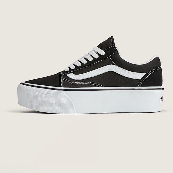 Vans “Old Skool” Sneaker - Picture 1 of 6